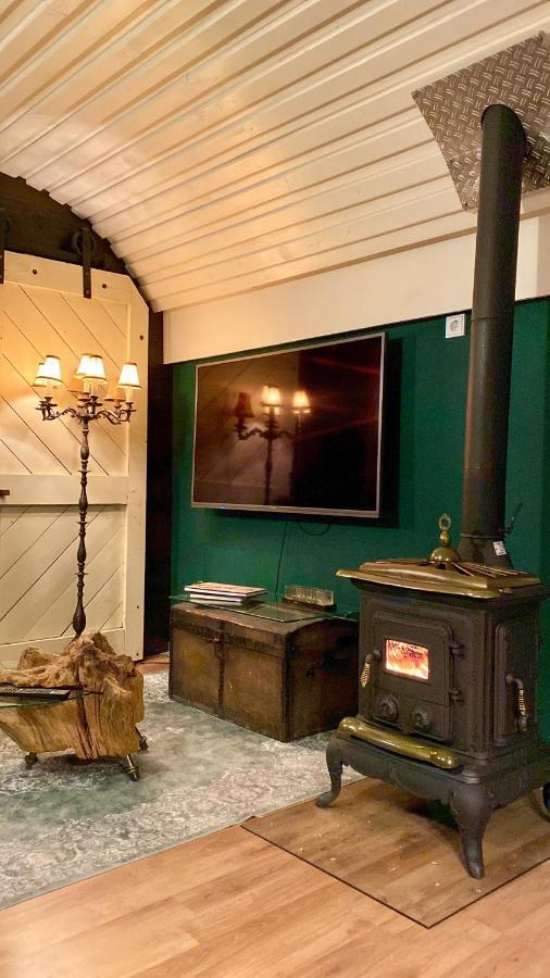 Villa Gleis 1, Eisenbahn Waggon Mit Whirlpool Und Ofen à Dahlem  Extérieur photo